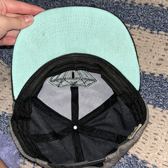 DIAMOND 2000’s Y2K GREY BLUE SNAP BACK HAT CAP - Picture 2 of 5